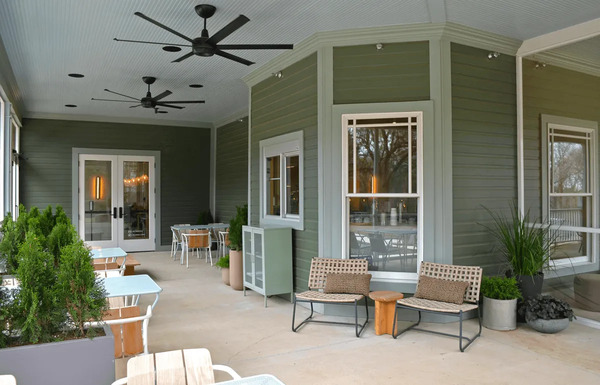 Stonebreaker Hotel & Barn