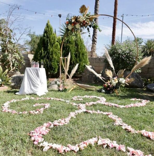40 Palms Reseda