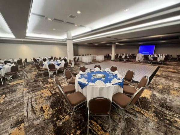 Holiday Inn Toronto Airport East