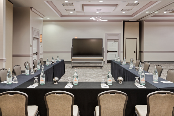 Crowne Plaza Melbourne Oceanfront