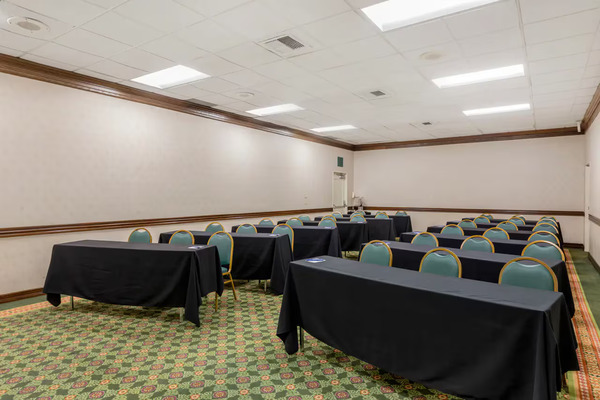 Clarion Hotel Anaheim Resort
