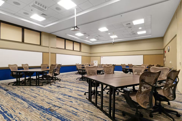 DoubleTree by Hilton Hotel and Executive Meeting Center