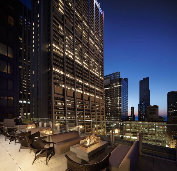 AIRE Rooftop Bar