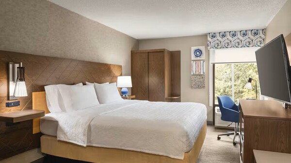 Hampton Inn & Suites Kansas City - Airport