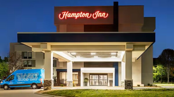 Hampton Inn & Suites Kansas City - Airport
