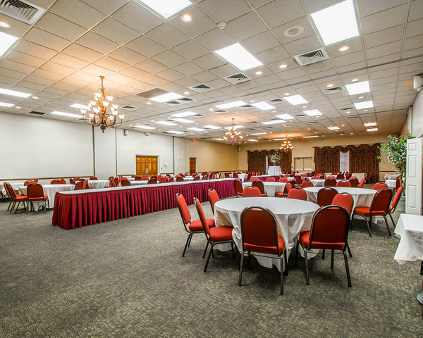 Clarion Inn & Suites Dothan South
