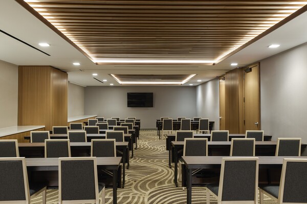 Westin Flushing LaGuardia Airport