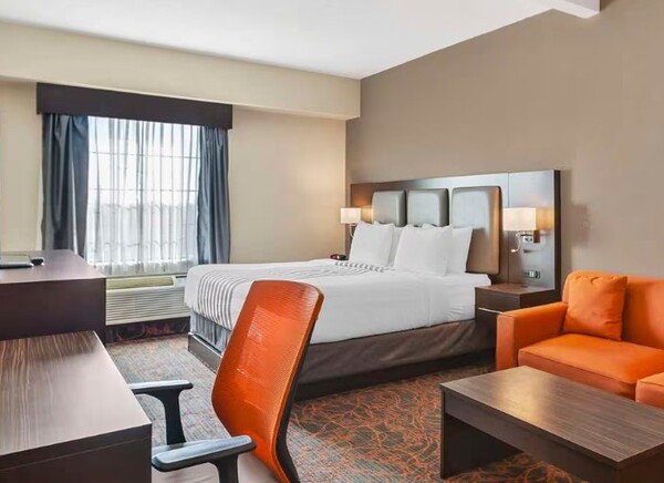 Best Western Plus - Executive Inn