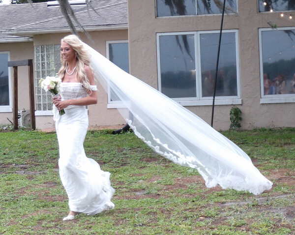 Wedding Officiant Central Florida with Rev. Mel