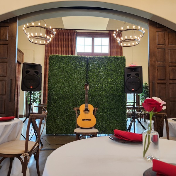 San Diego live acoustic Guitarist