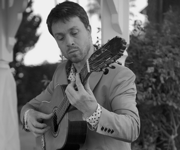 San Diego live acoustic Guitarist