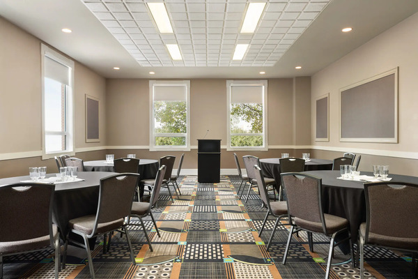 Grand Hotel And Conference Centre Calgary