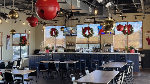 Puddle Jumpers Lakeside Grill & Bar