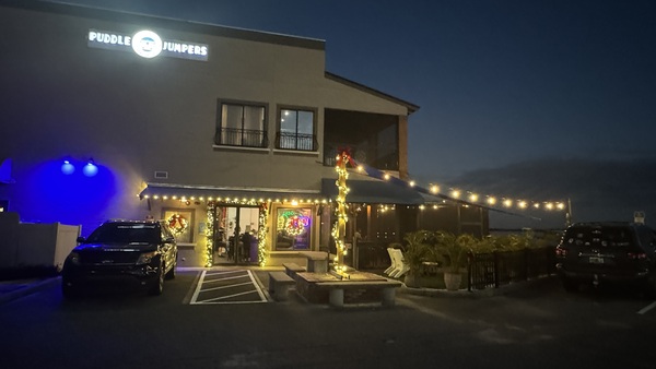 Puddle Jumpers Lakeside Grill & Bar