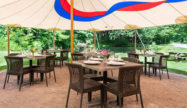 Hyde Away Inn & Restaurant