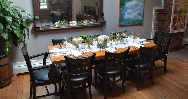 Hyde Away Inn & Restaurant
