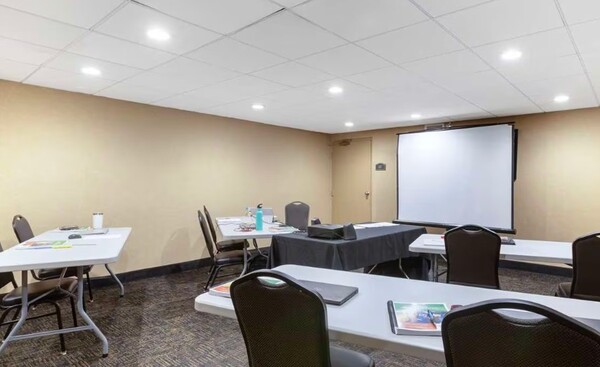 BW Plus Midwest Inn