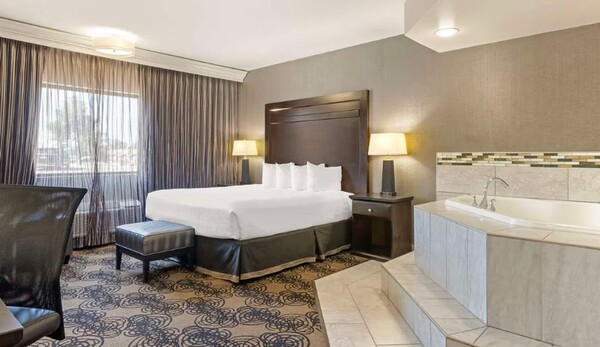 BW Plus Midwest Inn