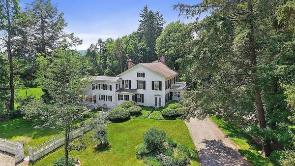 Silverbrook Manor