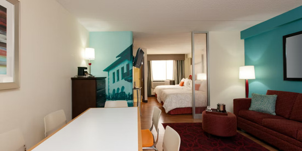 Hotel Indigo Chicago Vernon Hills