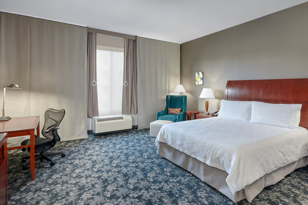 Hilton Garden Inn Lake Forest Mettawa