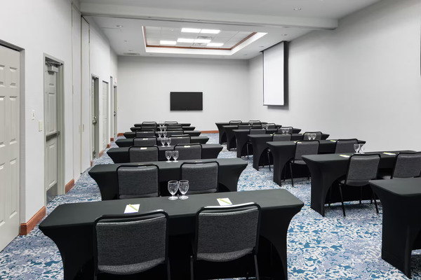 Hilton Garden Inn Lake Forest Mettawa