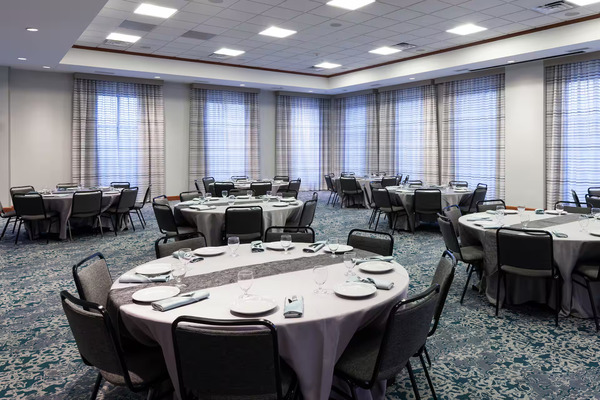 Hilton Garden Inn Lake Forest Mettawa