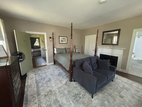 The Centennial House Bed And Breakfast