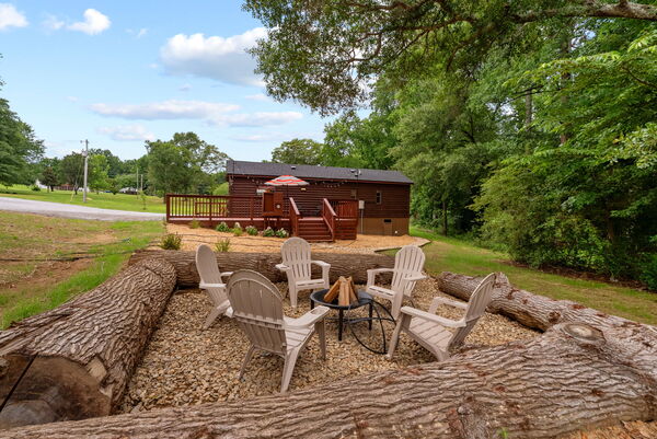 Spacious Multi Family Estate; Retreats, Groups