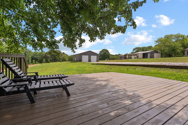 Spacious Multi Family Estate; Retreats, Groups