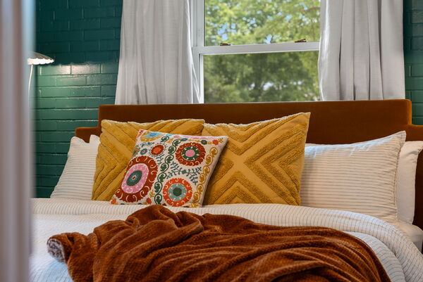 Spacious Multi Family Estate; Retreats, Groups