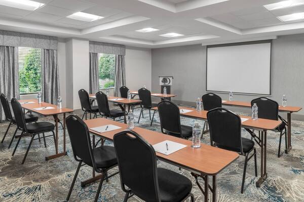 DoubleTree Club by Hilton Hotel Springdale
