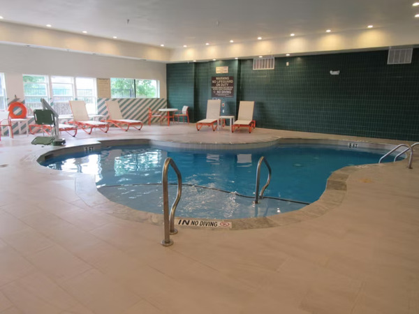 Holiday Inn and Suites McKinney- Fairview