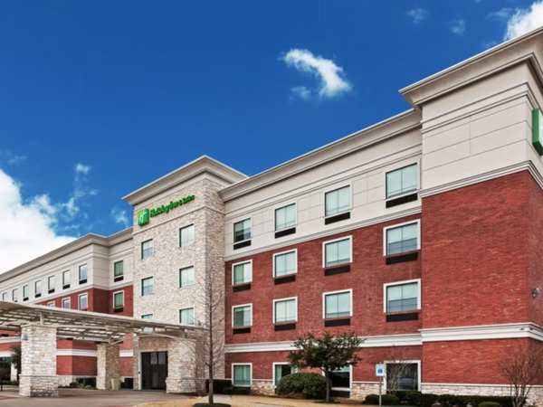 Holiday Inn and Suites McKinney- Fairview