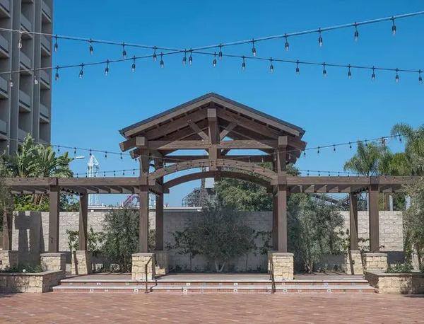 Knott's Berry Farm Resort Hotel