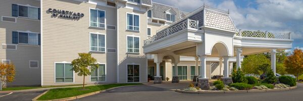 Courtyard By Marriott Lenox Berkshires