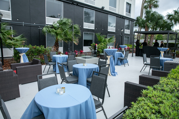 Courtyard by Marriott Across Universal