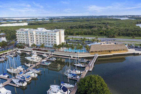 Compass Hotel by Margaritaville & Floridays Woodfire Grill