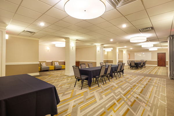 Cottonwood Airport & Expo Hotel Louisville