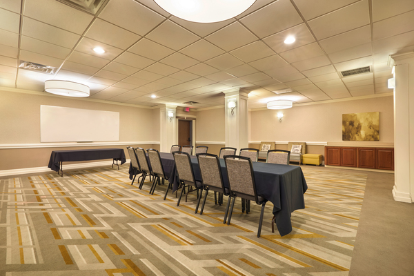 Cottonwood Airport & Expo Hotel Louisville