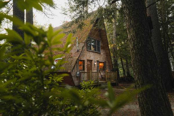 Enchanting River Cabin