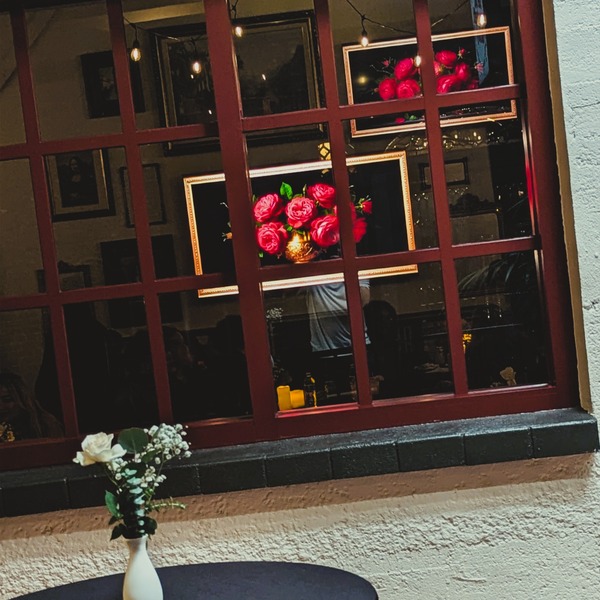 LoveTwo Vines and Venue