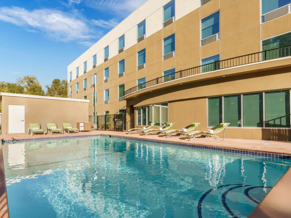 Holiday Inn Express & Suites Oakhurst-Yosemite Park Area