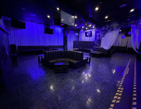 Bluemoon Lounge