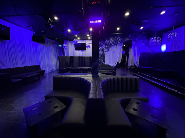 Bluemoon Lounge