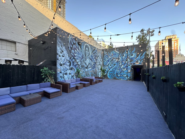 Bluemoon Lounge