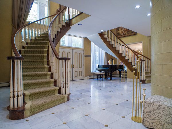 516 Spotlight Estate