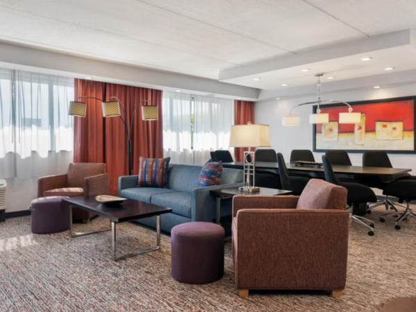 Garner Hotel Wadsworth