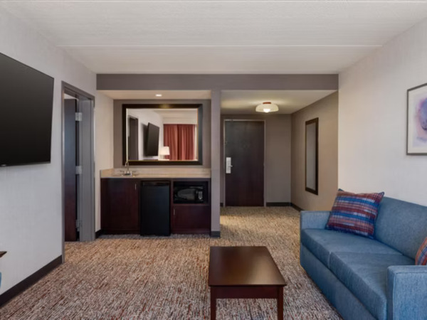 Garner Hotel Wadsworth