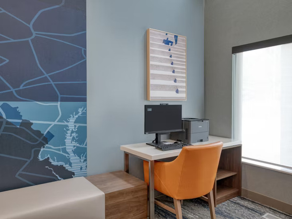 Holiday Inn Express & Suites Wadsworth